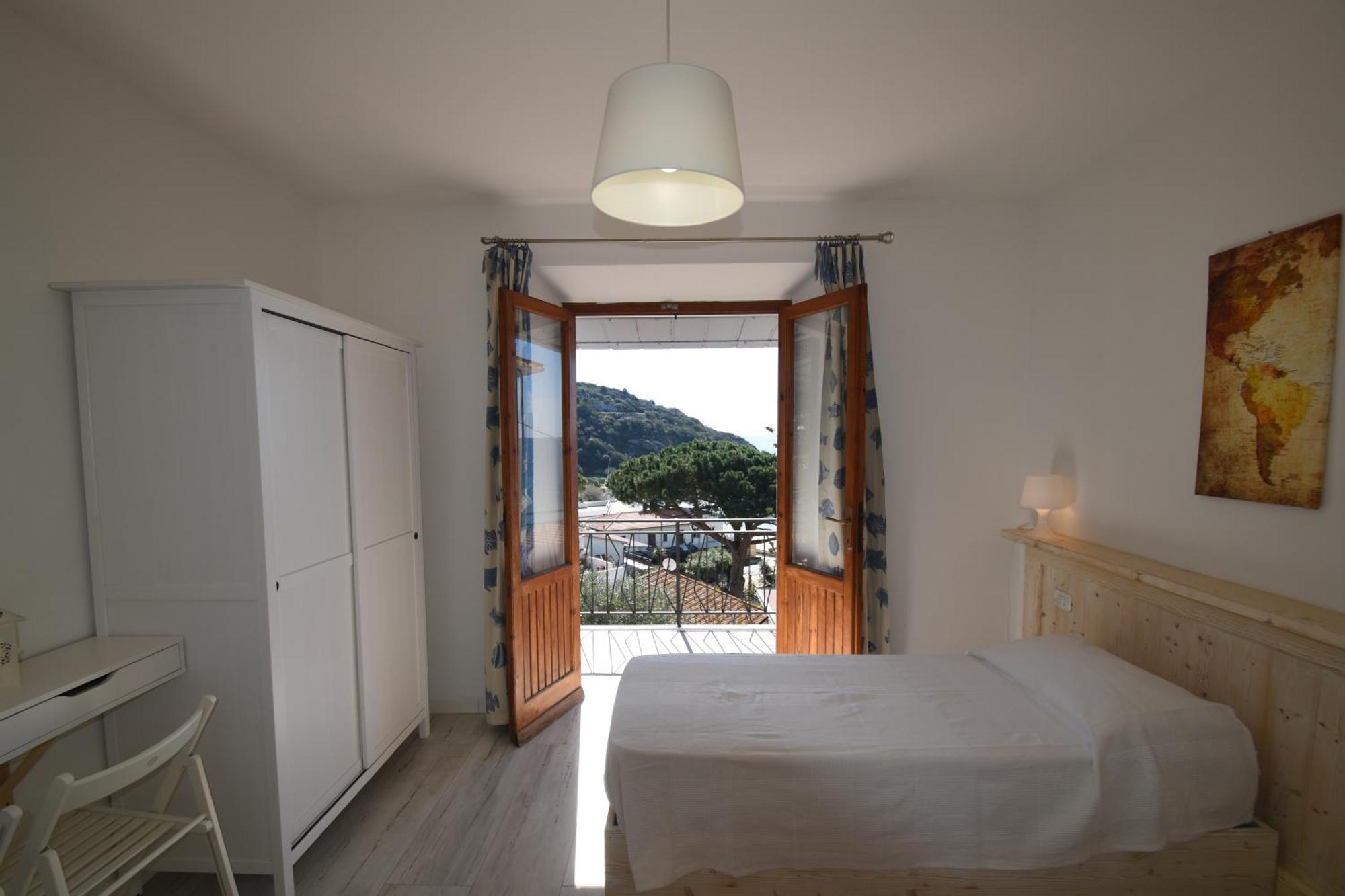 Appartamenti Cavoli - Vista Mare Con Terrazze, Clima E Posti Auto Spiaggia di Cavoli Экстерьер фото