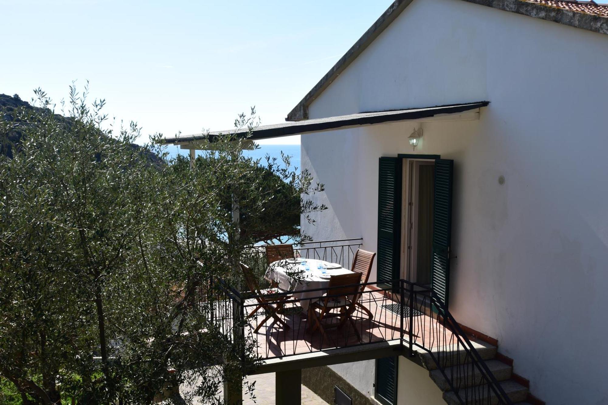Appartamenti Cavoli - Vista Mare Con Terrazze, Clima E Posti Auto Spiaggia di Cavoli Экстерьер фото