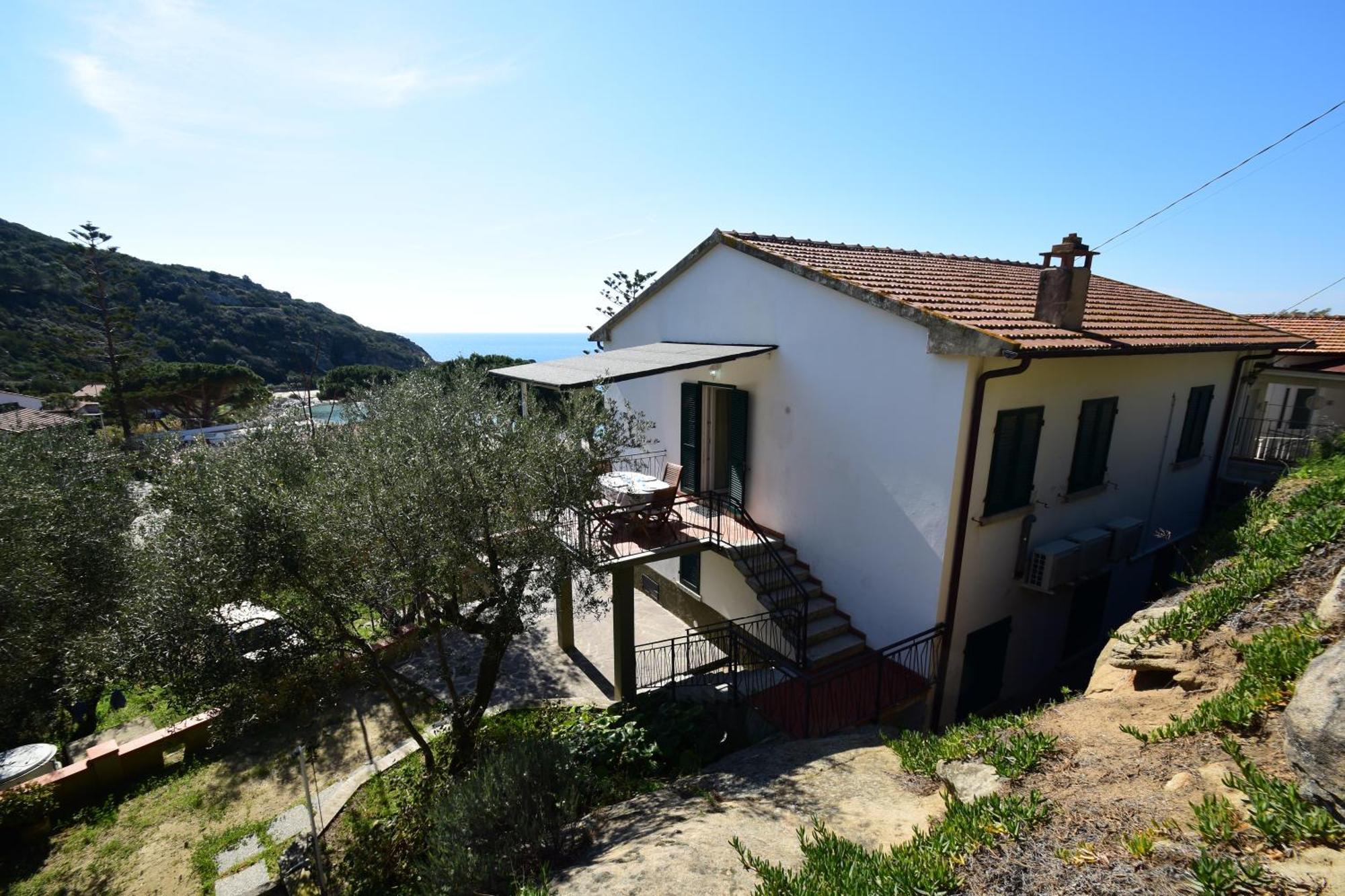 Appartamenti Cavoli - Vista Mare Con Terrazze, Clima E Posti Auto Spiaggia di Cavoli Экстерьер фото